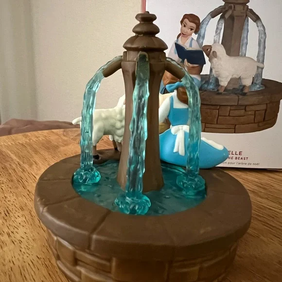 Hallmark Belle Ornament Disney beauty and the beast - Picture 3 of 10